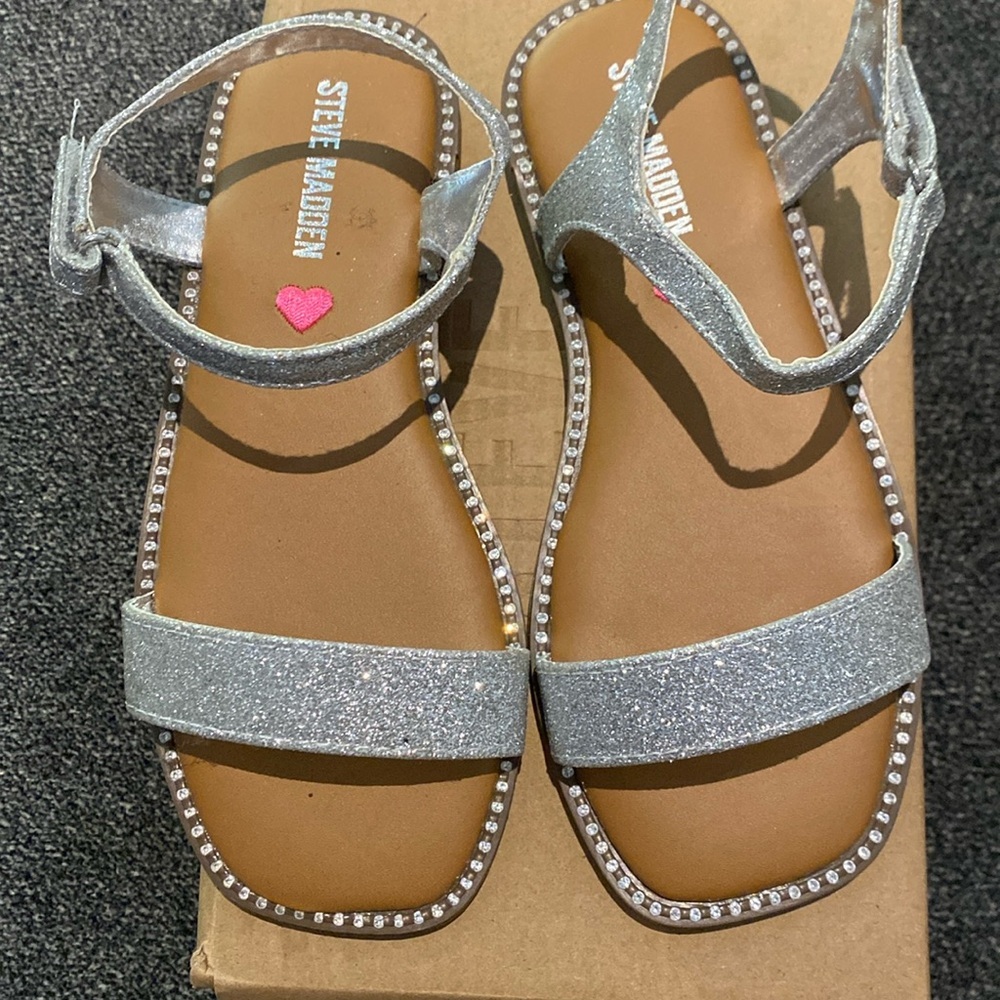 Kids Steve Madden Sandals 🌼